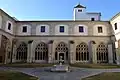 Patio de los Claustros de día