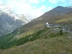 Curvas y pendientes al 7 % antes de llegar a la estación del teleférico de Signal