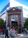 Banco de la Nación Argentina, esquina con calle San Martín