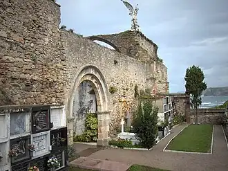 Interior del cementerio.