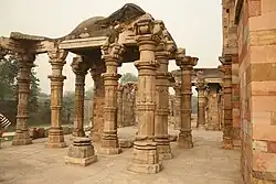 Mezquita Quwwat ul-Islam.