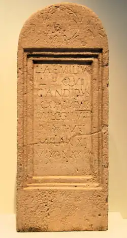 Estela funeraria de Lucio Emilio Candido.