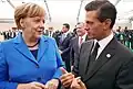 La Canciller Angela Merkel junto con el presidente Enrique Peña Nieto en París; 2015.