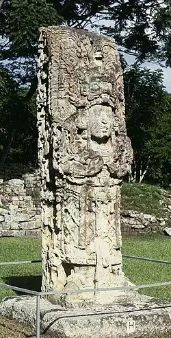 Estela maya, en Copán (Honduras).