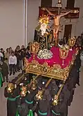 Santísimo Cristo de la Veracruz y María Santísima de la Esperanza en estación de penitencia.