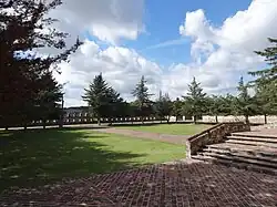 Extensión del atrio.