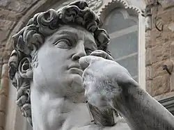 David, detalle de réplica de la escultura homónima de Miguel Ángel. Piazza della Signoria, Florencia