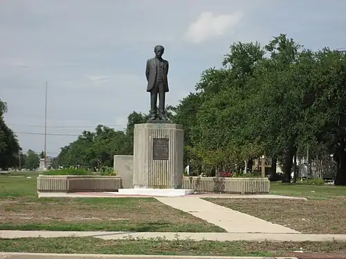 Estatua en Davis Park, Mid-City, Nueva Orleans (Estados Unidos).