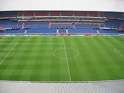 Imagen del interior del estadio desde el tejado en 2006.