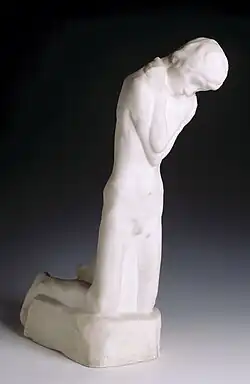 El pequeño arrodillado de George Minne en el Museo de Deinze y la región de Leie