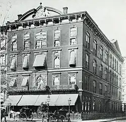 Delmonico's en 1888 (Quinta Avenida con calle 26)