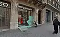 Comercio vandalizado por los manifestantes en el paseo de Gracia, Barcelona.
