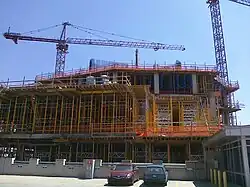 La construcción de Devon Tower en agosto de 2010.