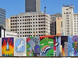 La construcción de Devon Tower en febrero de 2010.