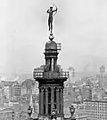 Diana sobre la Giralda de Nueva York hacia 1905