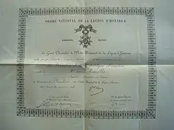 leftDiploma otorgado en ocasión de su nombramiento como Chevalier de la Ordre National de la Légion d'Honneur en 1878.