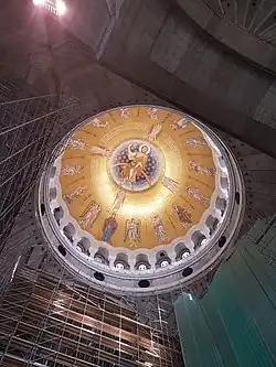 El mosaico más grande de la Ascensión de Jesús en el mundo cristiano que pesa 40 toneladas en la cúpula central de la Catedral de San Sava en Belgrado