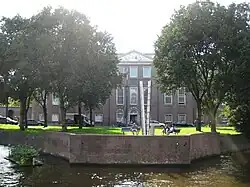 Het Dr. Sarphatihuis (1779-1782), residencia de ancianos obra de Abraham van der Hart, en Ámsterdam