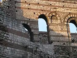 Detalle de la decoración de marfil de las paredes (pared sur)