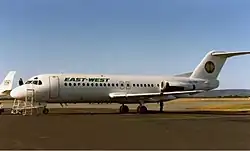 Fokker F28 Fellowship de East-West en el aeropuerto de Perth (c. 1990-1995)