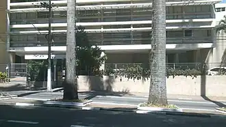 Entrada del edificio.