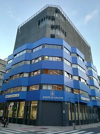 Edificio aministrativo de la Junta de Galicia en el número 47