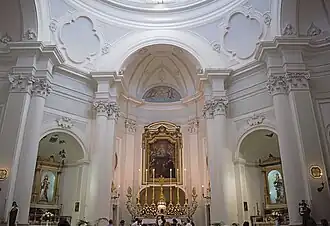 Interior de la iglesia de Santa María Egiziaca en Pizzofalcone