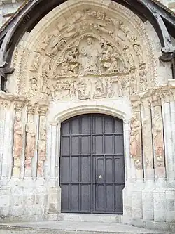 Pórtico norte de la iglesia de la abadía de Fleury (Saint Benoît sur Loire).