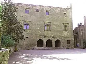 Fachada de la Casa grande.