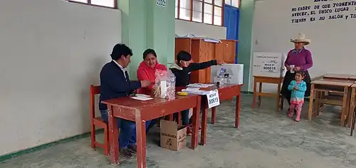 Mesa instalada en el poblado de Jerez, distrito de Huasmín, provincia de Celendín.