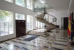 El interior de la Embajada de España