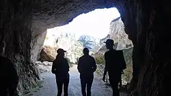 Se cierra un mundo y aparece otro