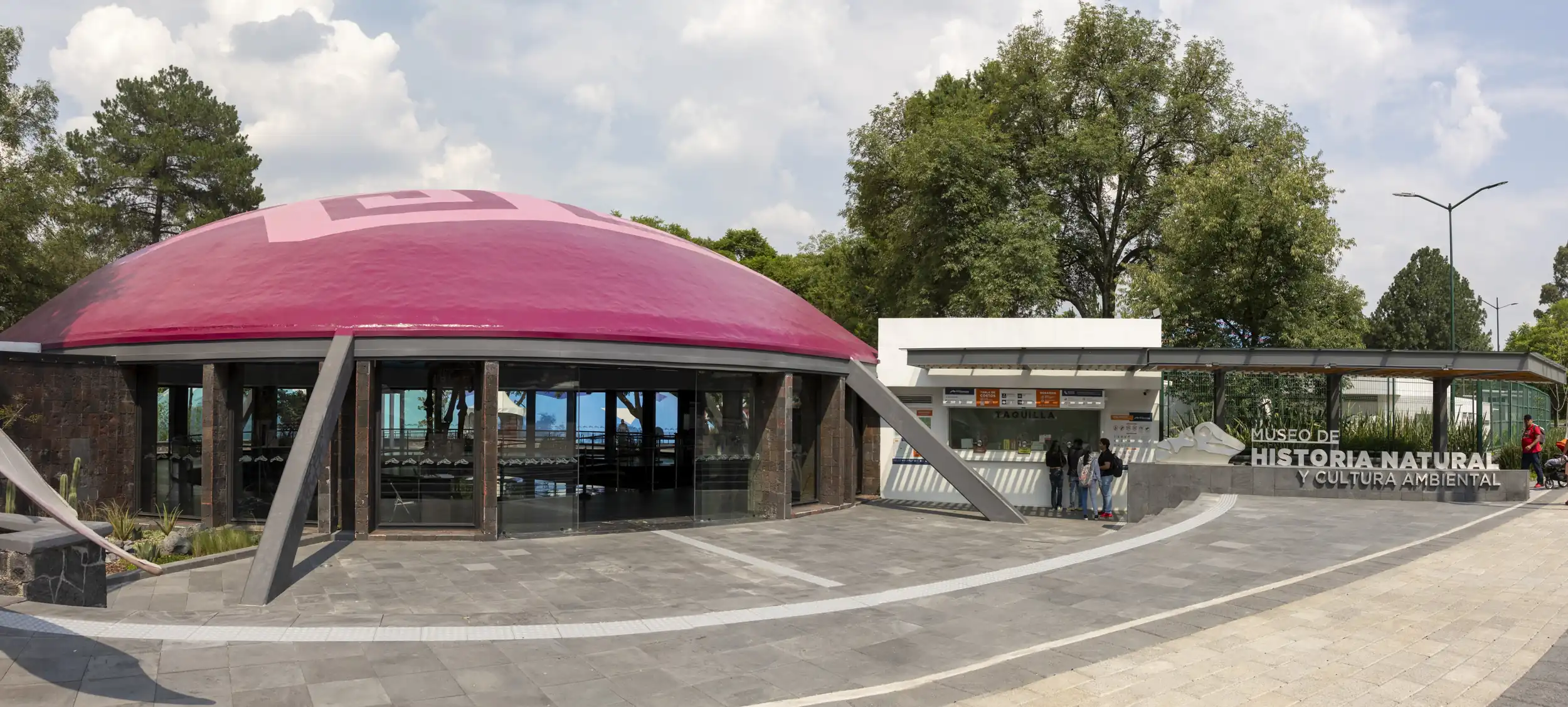 Entrada principal del Museo de Historia Natural y Cultura Ambiental de la Ciudad de México