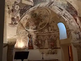 intradós del arco que inicia el ábside