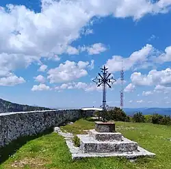 Crucero junto a la ermita