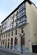 Escritorio Mercantil de Bilbao. Ubicado en la planta 1º del Edificio N.º 4-5 de la Calle Ribera