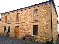 Antiguas escuelas rehabilitadas