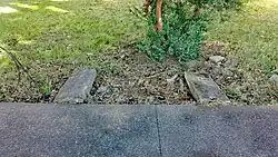 Espacio sin banca de madera.