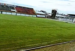 Tribuna principal (vista izquierda)