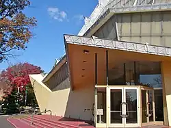 Entrada, mirando al norte