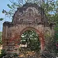 Fachada de una antigua iglesia católica dedicada a San Jorge y destruida en 1658