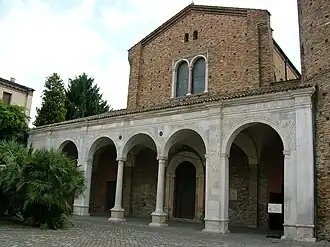 Basílica de San Apolinar el Nuevo, Rávena (siglos VI-VII).
