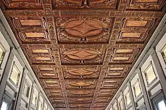 Detalle del artesonado de la sala de lectura