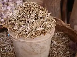 Peces pequeños en el mercado