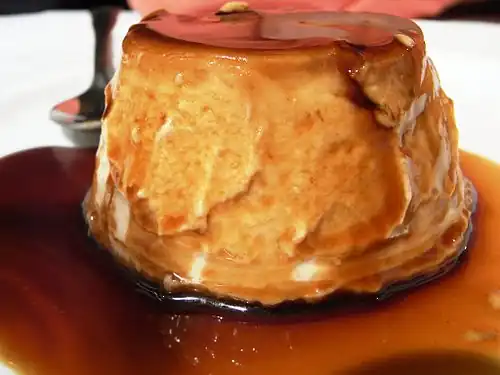 Flan de turrón (España).