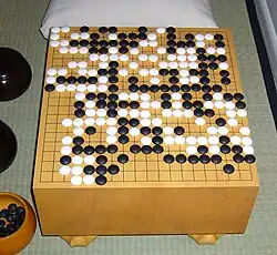 Goban (tablero de go).