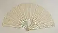 Abanico plegable de encaje antiguo