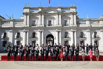 Primera fotografía oficial del gabinete de subsecretarios de Sebastián Piñera, realizada el 13 de marzo de 2018 en el Palacio de La Moneda.