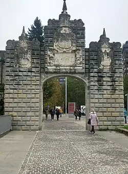 El Portal tal como quedó reconstruido en 2002.