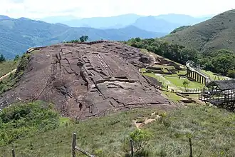 El Fuerte de Samaipata contiene la roca tallada más grande del mundo